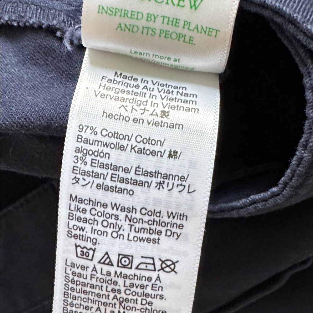 J. Crew | Patch-pocket Chino Short in Navy Blue | Size 10 - Picture 5 of 6